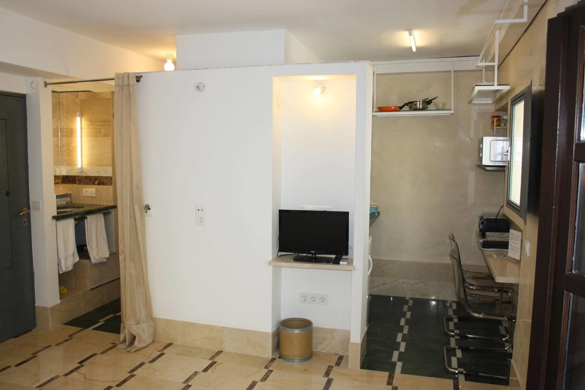 Estudio Padre Manjon เซบีญา ภายนอก รูปภาพ